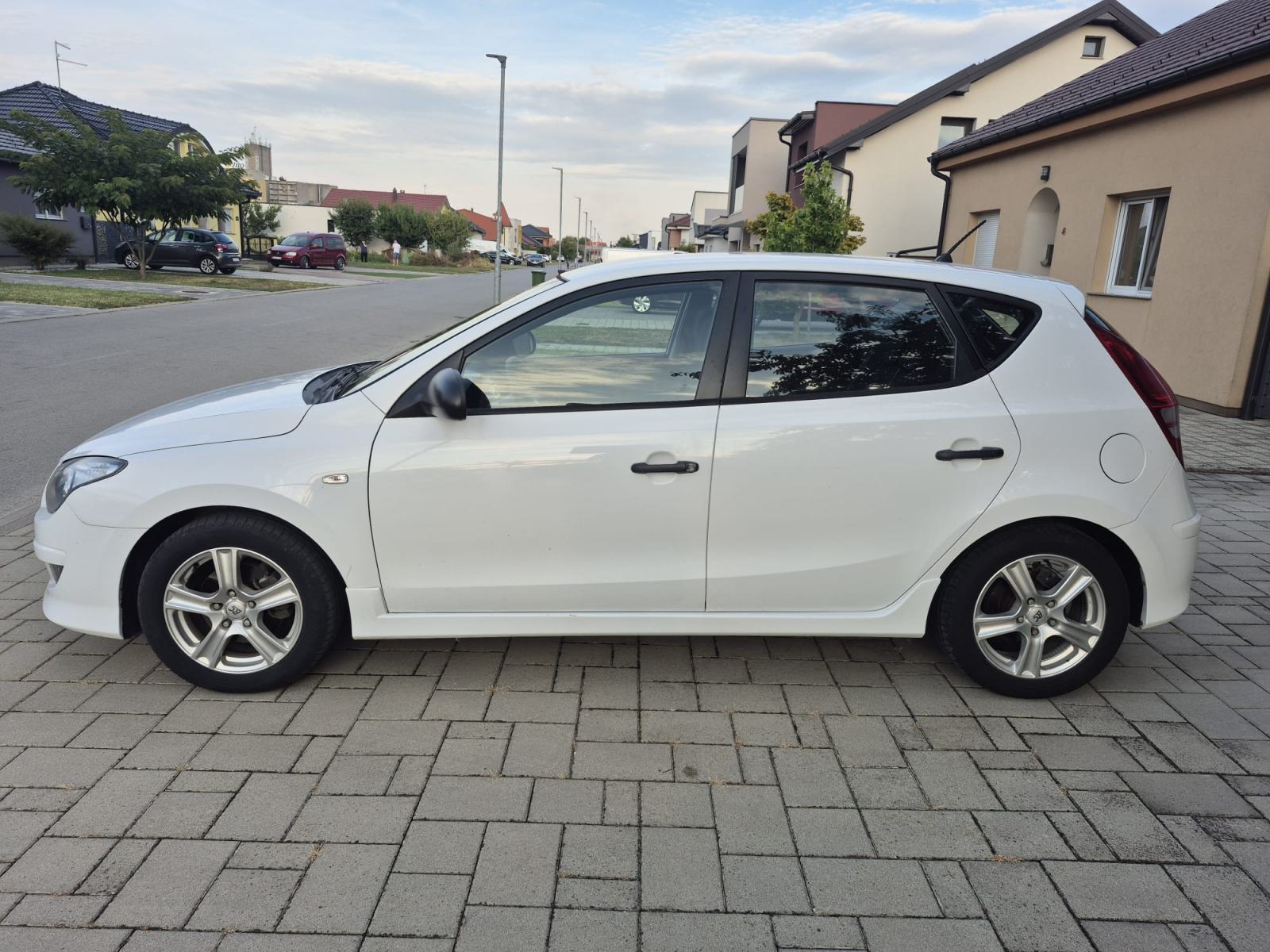Hyundai i30 1,4 16V, fotografija 2
