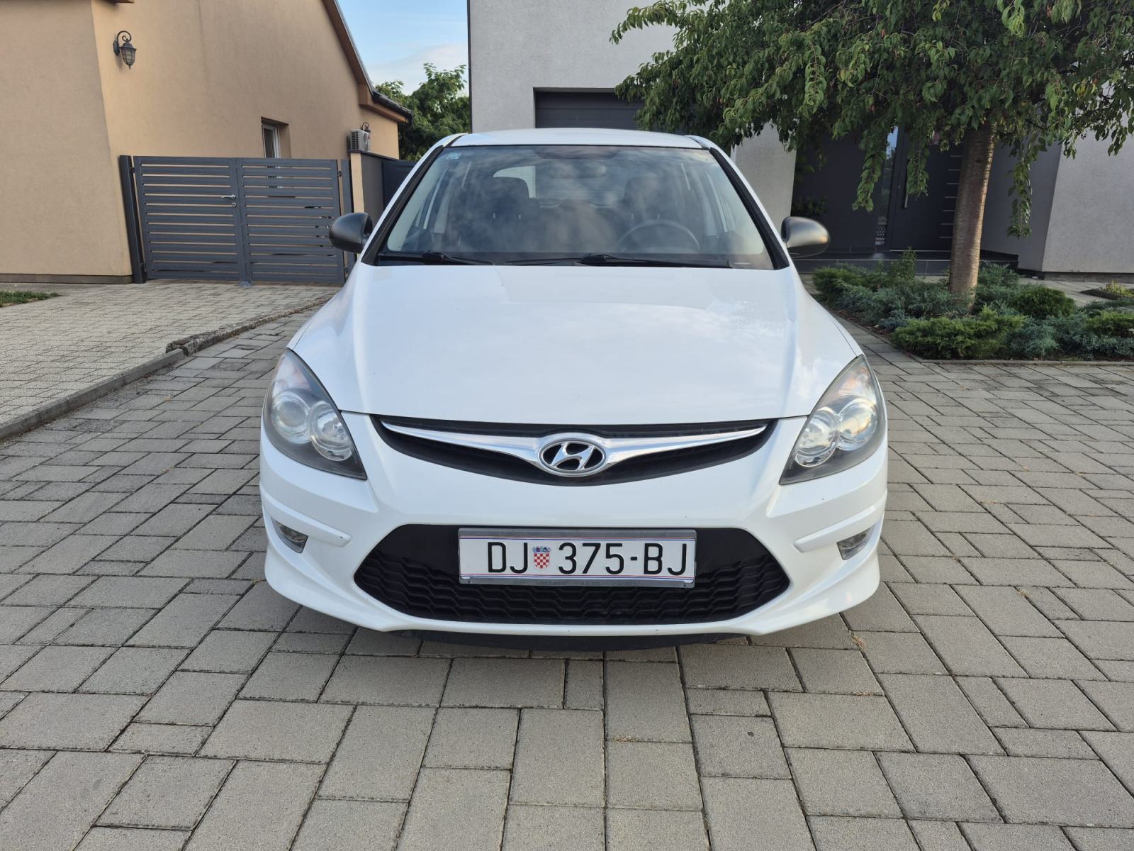 Hyundai i30 1,4 16V, fotografija 8