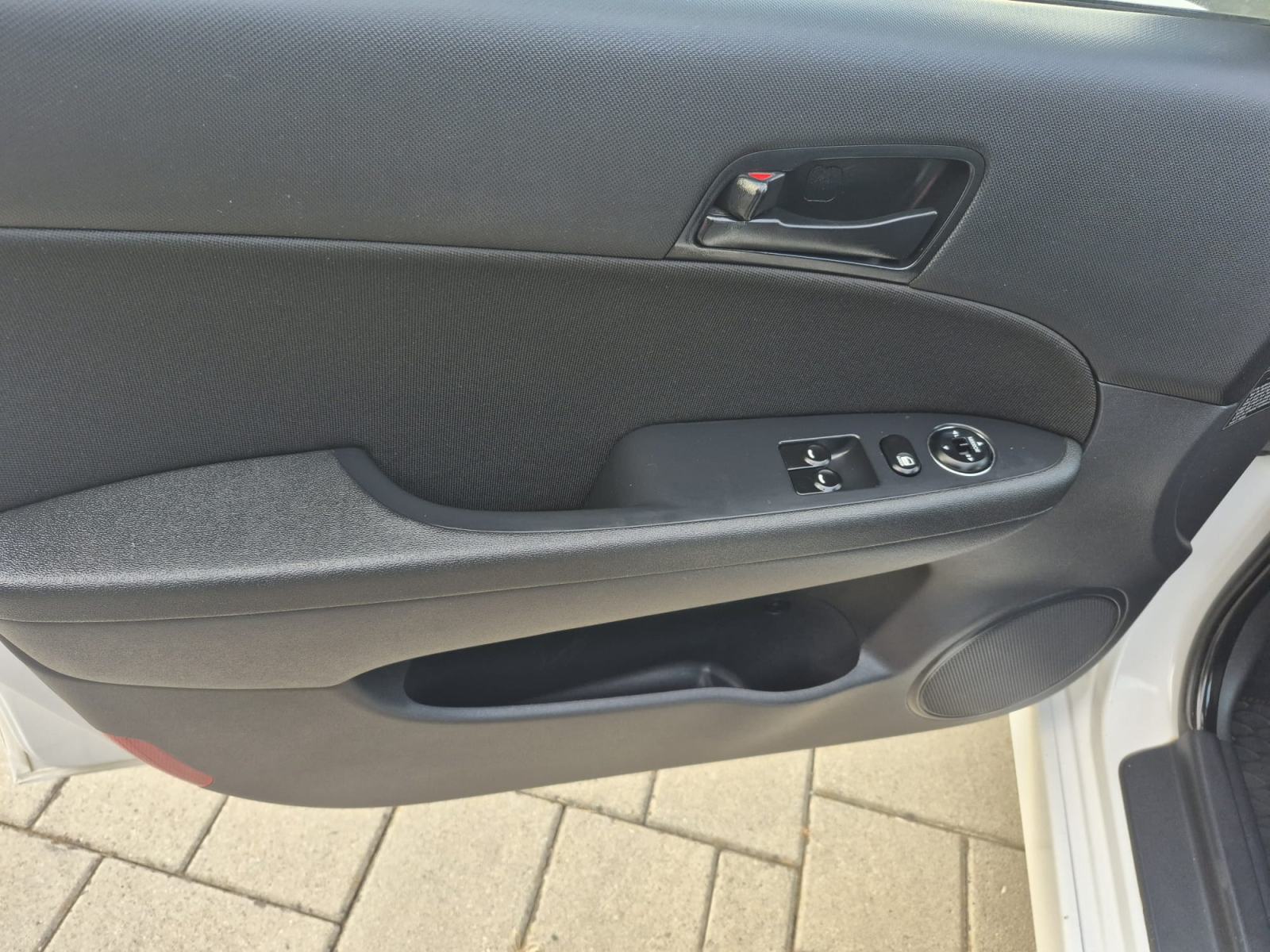 Hyundai i30 1,4 16V, fotografija 13