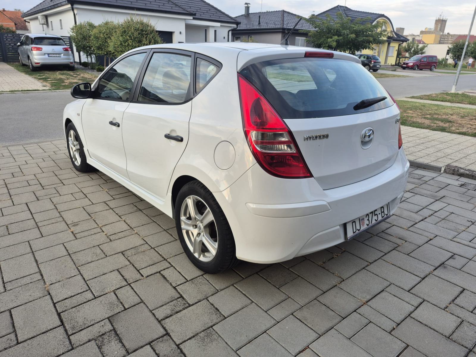 Hyundai i30 1,4 16V, fotografija 3