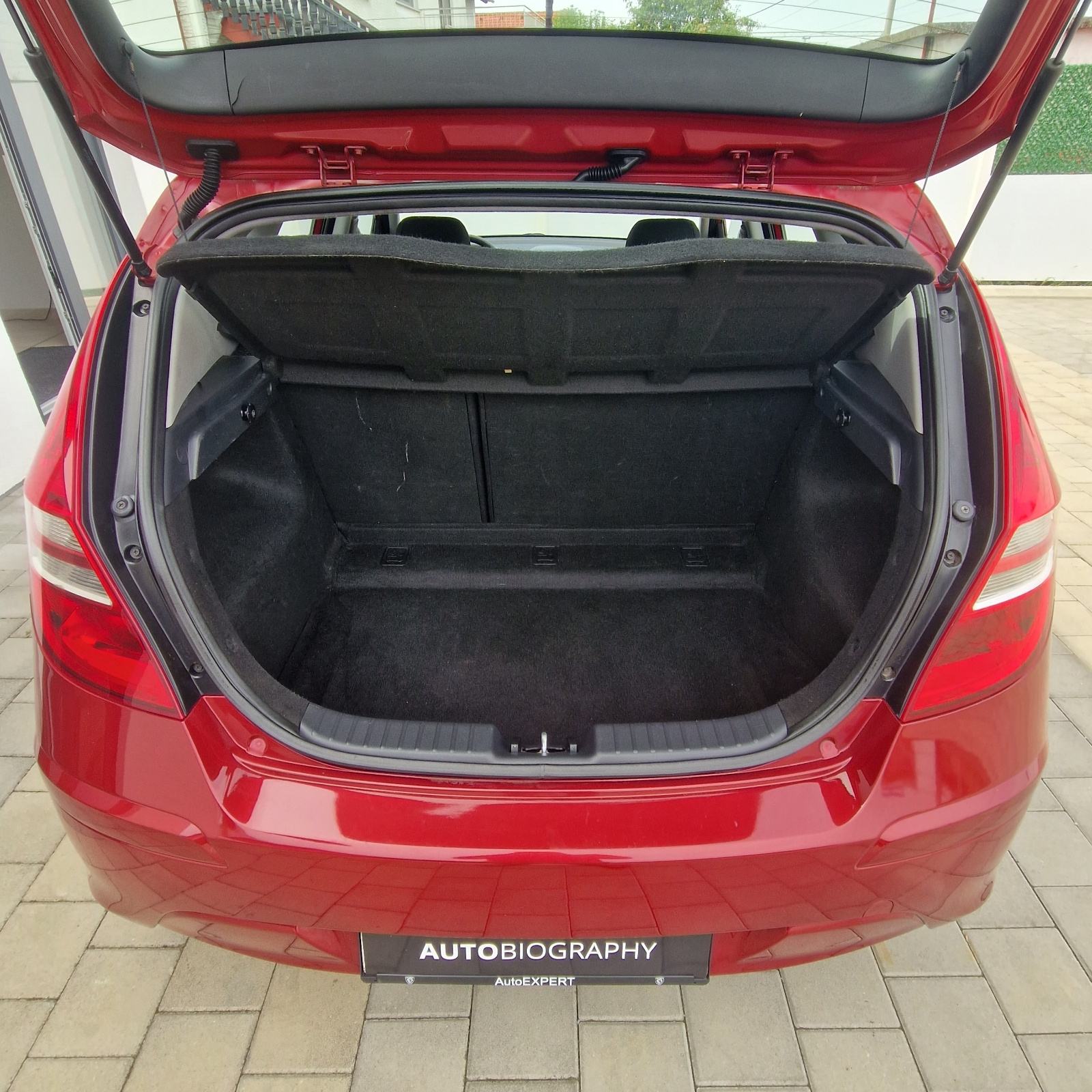 Hyundai i30 1,4 benzinac • HR auto • 154.ooo km ○ 1. VLASNIK, fotografija 15