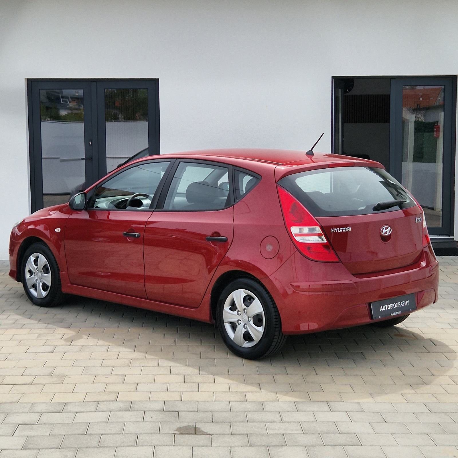 Hyundai i30 1,4 benzinac • HR auto • 154.ooo km ○ 1. VLASNIK, fotografija 5