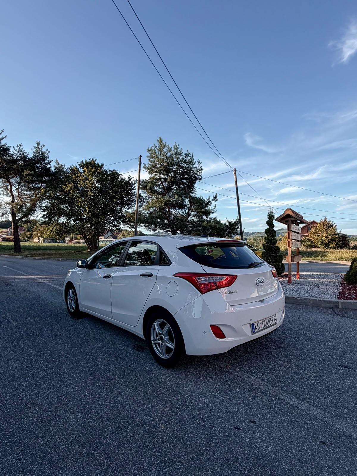 Hyundai i30 1.4 CRDi 90 KS | Navi + kamera | Reg. 06/2027, fotografija 5