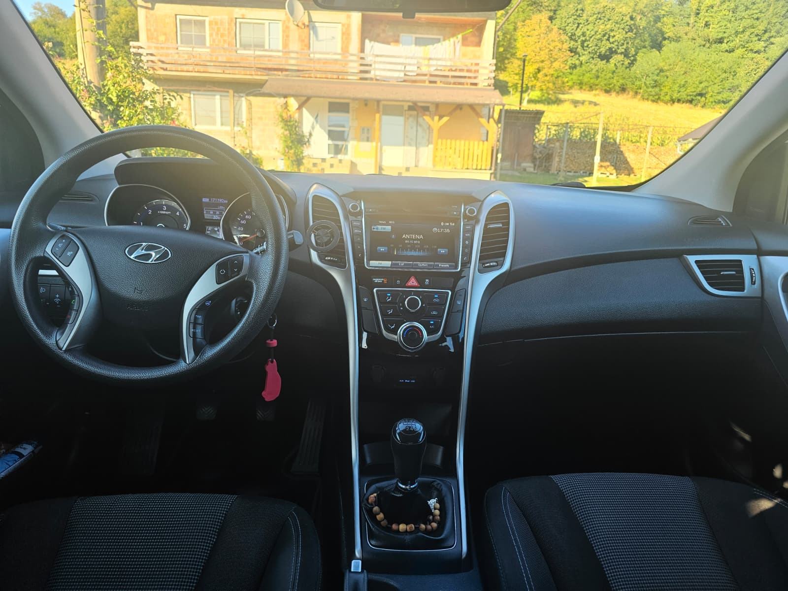Hyundai i30 1.4 CRDi 90 KS | Navi + kamera | Reg. 06/2027, fotografija 8