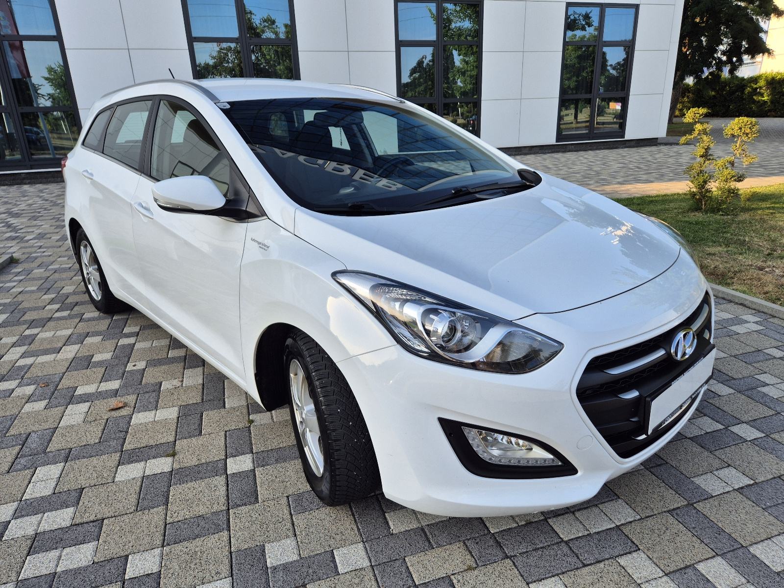 Hyundai i30 1,4 CRDi **EDITION**DIG.KLIMA**ALU**SERVISNA**REG 1 GOD**, fotografija 13