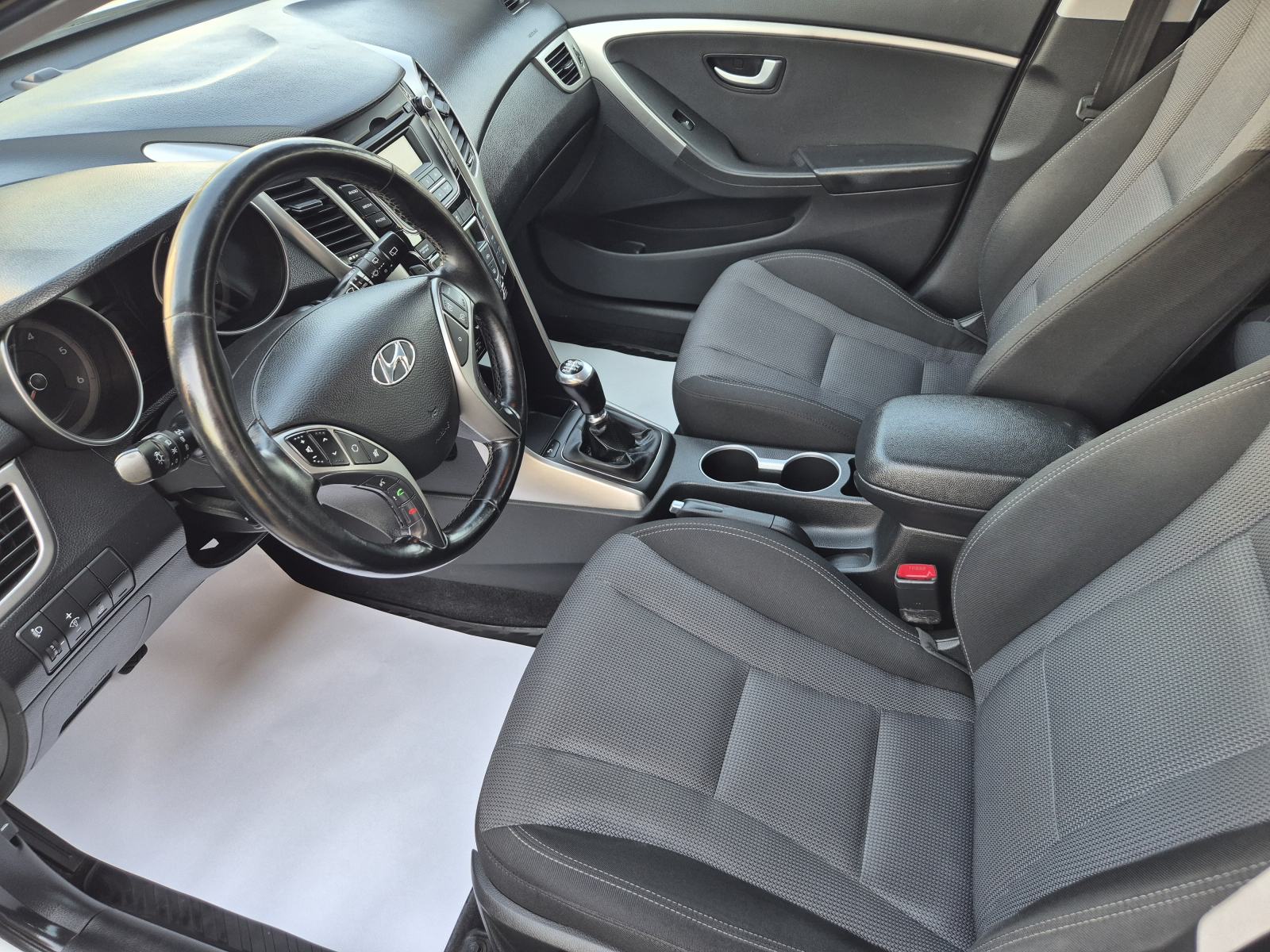 Hyundai i30 1,4 CRDi **EDITION**DIG.KLIMA**ALU**SERVISNA**REG 1 GOD**, fotografija 16