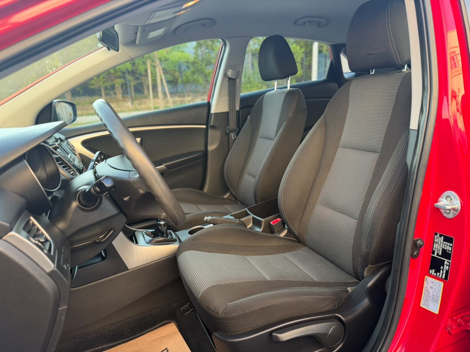 HYUNDAI I30 1,4 CRDI •• KAO NOVI, FULL OPREMA •• DIGITALNA KLIMA ••, fotografija 9