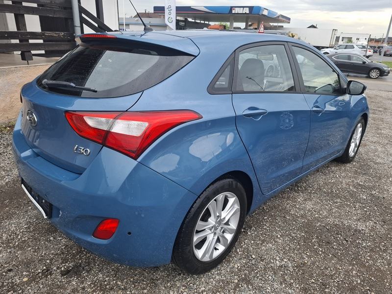 Hyundai i30 1,4 CRDi*Trend*Klima*Park.senzori*, fotografija 4