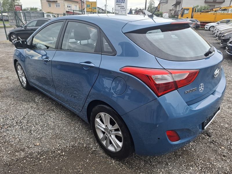Hyundai i30 1,4 CRDi*Trend*Klima*Park.senzori*, fotografija 7