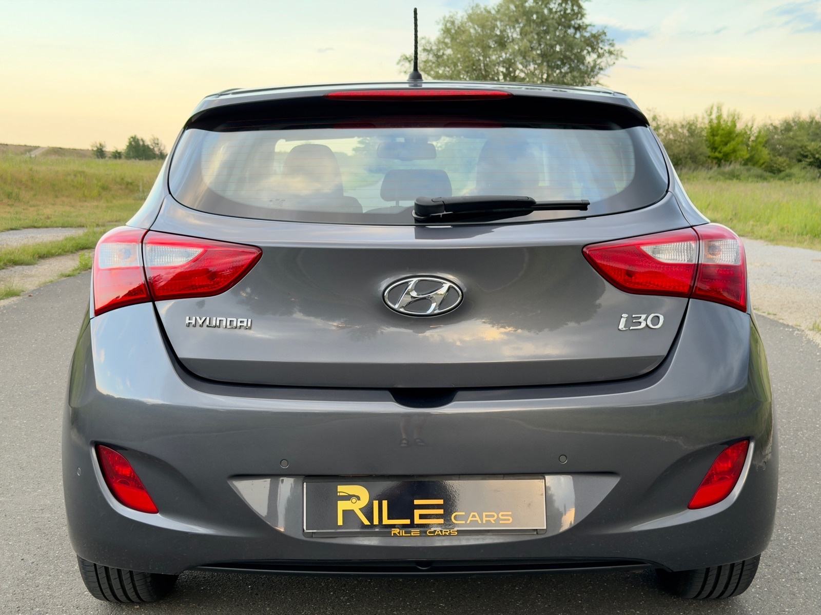 Hyundai i30 1,4 CRDi | PDC | ALU | Bogata oprema | TOP stanje!, fotografija 8
