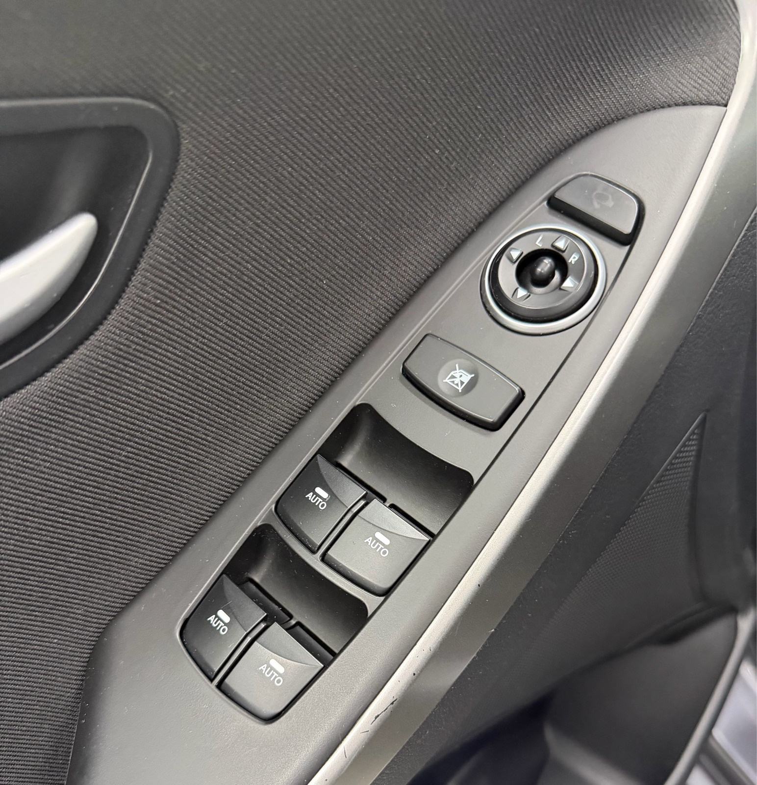 Hyundai i30 1,4 CRDi | PDC | ALU | Bogata oprema | TOP stanje!, fotografija 11