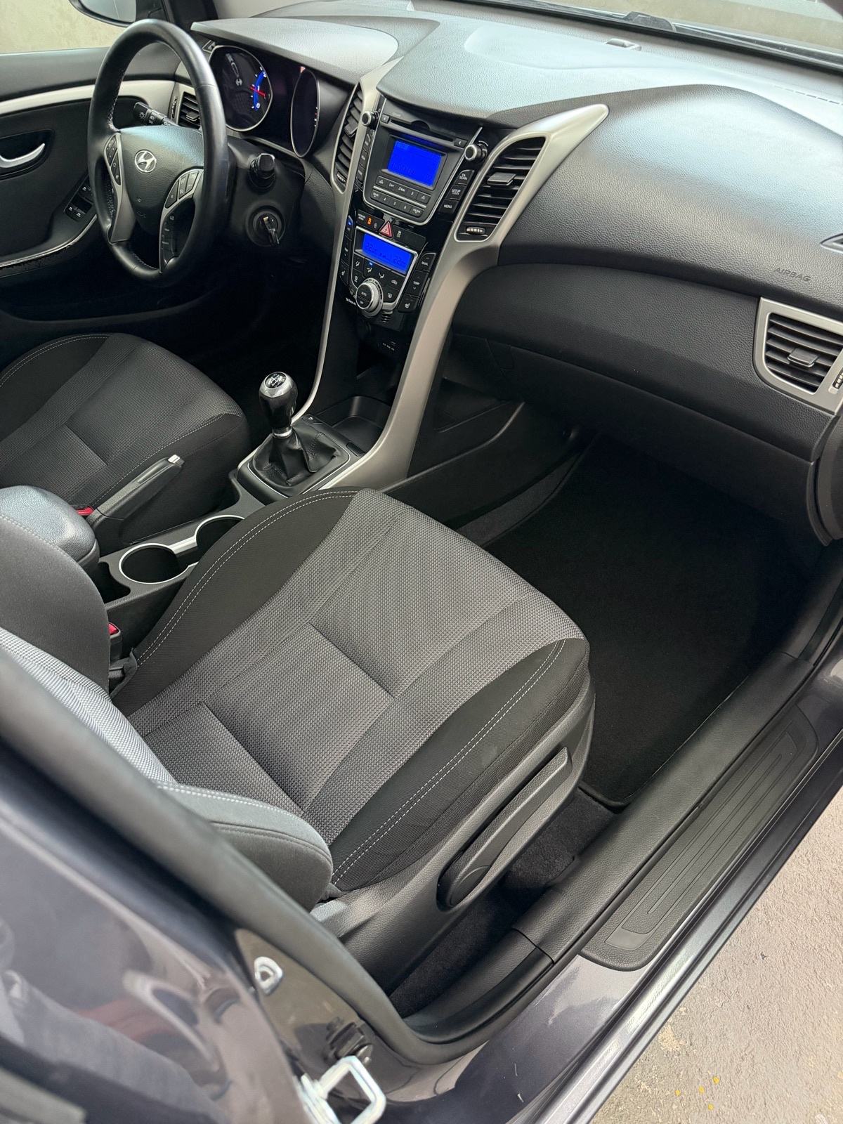 Hyundai i30 1,4 CRDi | PDC | ALU | Bogata oprema | TOP stanje!, fotografija 15