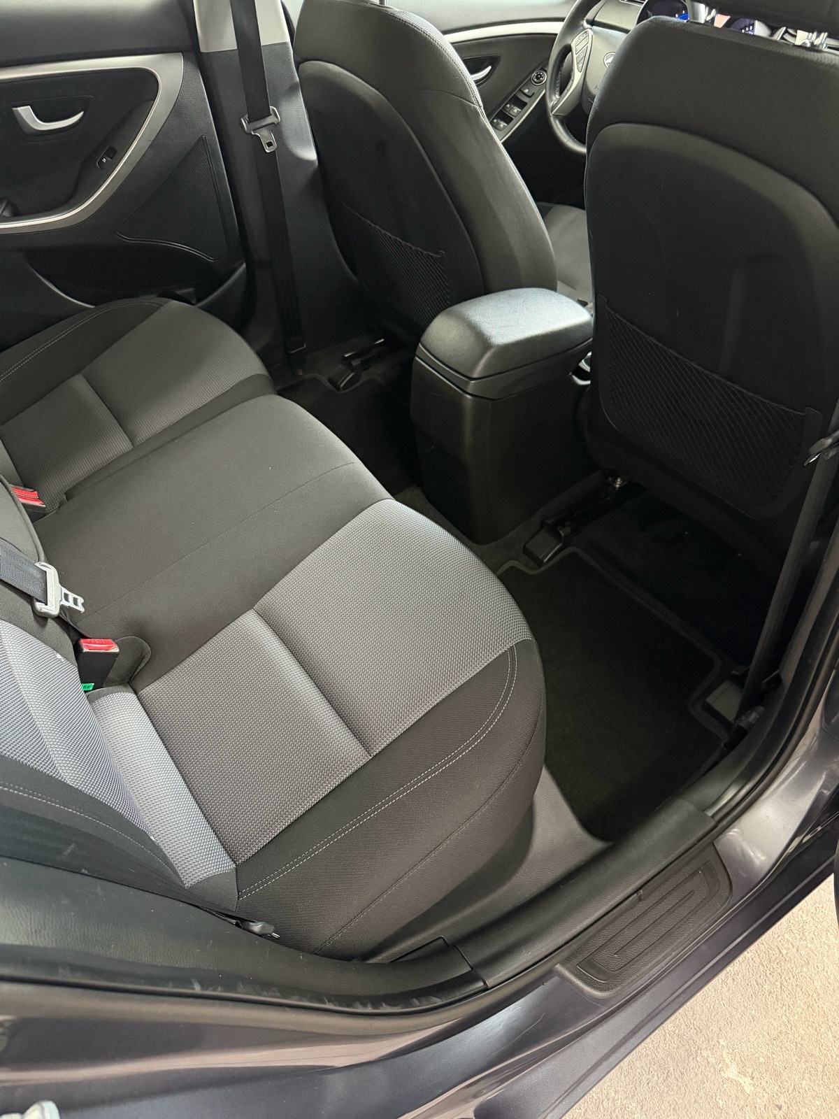 Hyundai i30 1,4 CRDi | PDC | ALU | Bogata oprema | TOP stanje!, fotografija 17