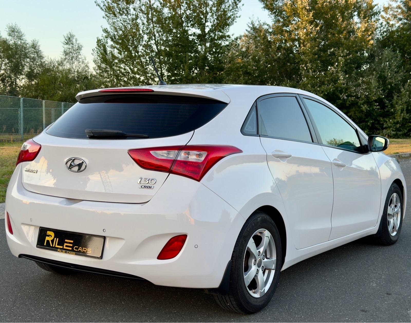 Hyundai i30 1,4 CRDi | Prvi vlasnik! | ALU | LED | PDC | Besprijekoran, fotografija 4