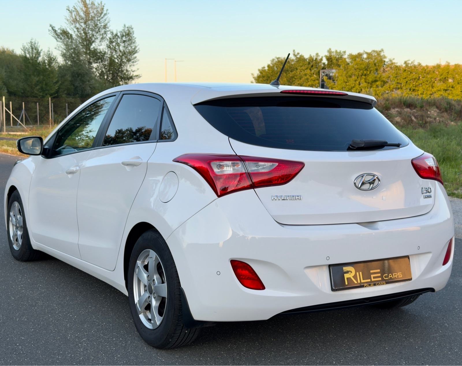 Hyundai i30 1,4 CRDi | Prvi vlasnik! | ALU | LED | PDC | Besprijekoran, fotografija 3
