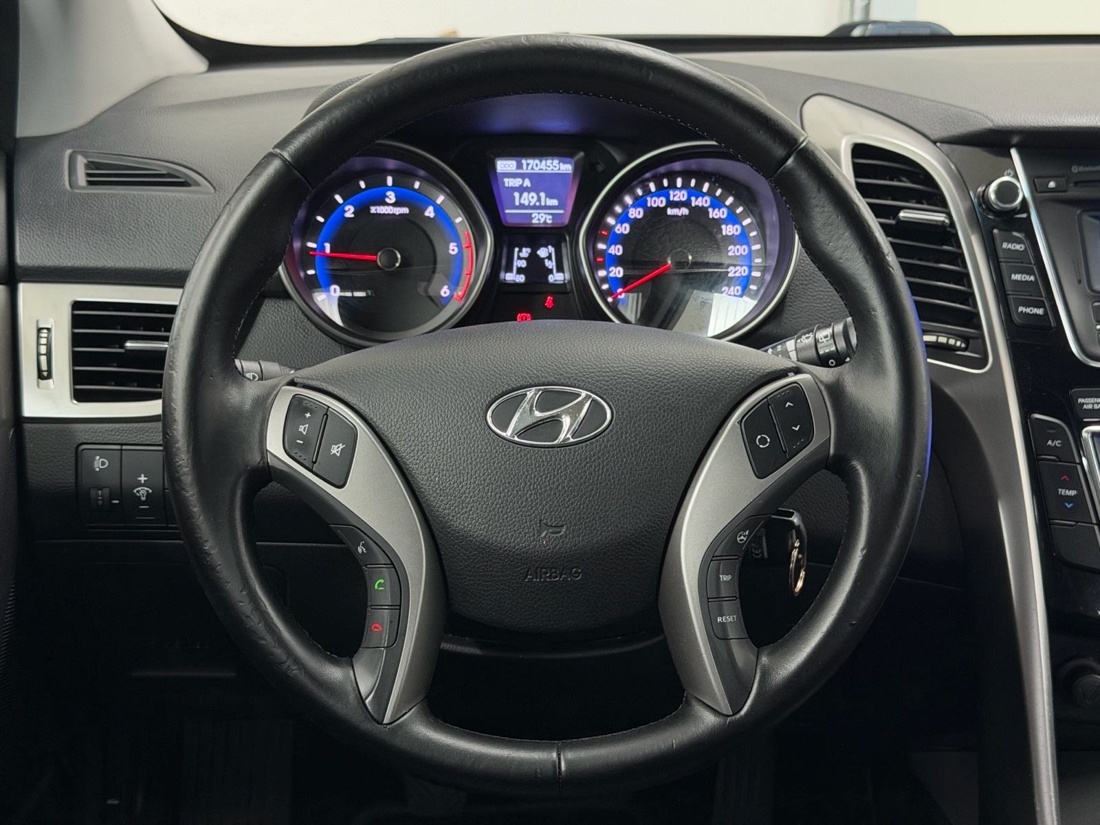 Hyundai i30 1,4 CRDi | Prvi vlasnik! | ALU | LED | PDC | Besprijekoran, fotografija 12