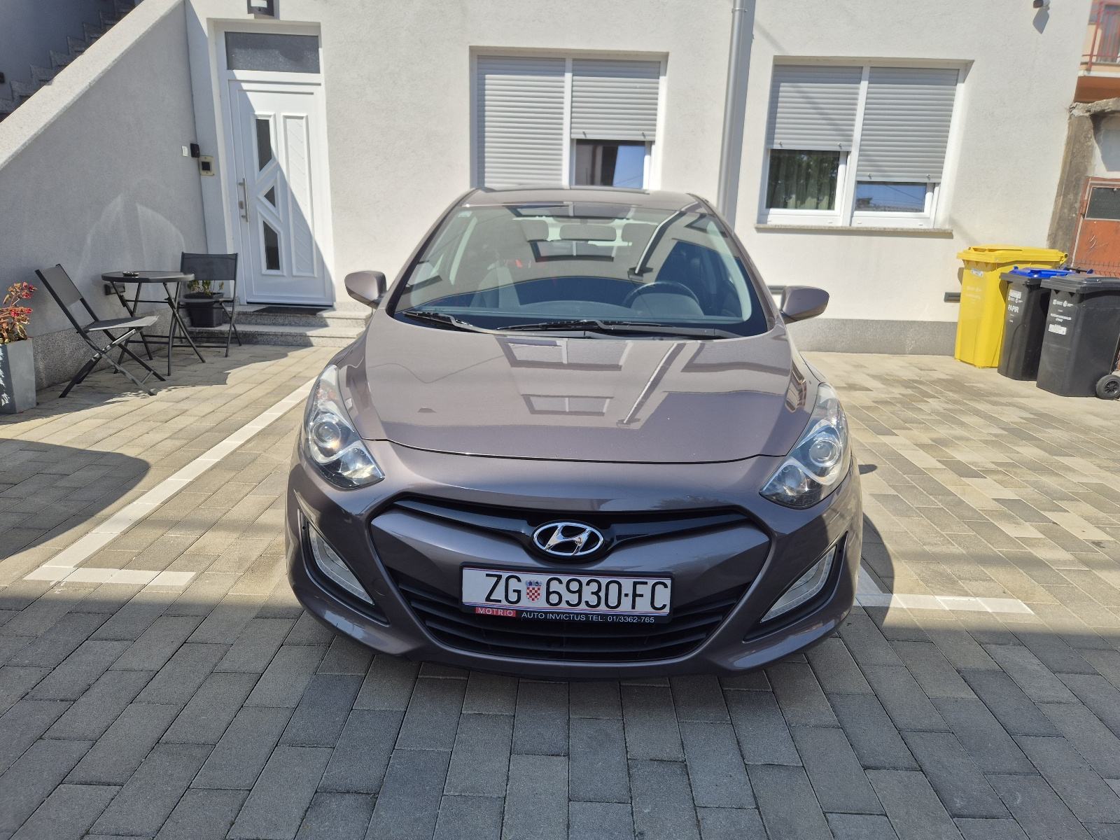 Hyundai i30 1,4 CRDi reg 02/26, veliki servis, zimske gume, 1. vlasnik, fotografija 2