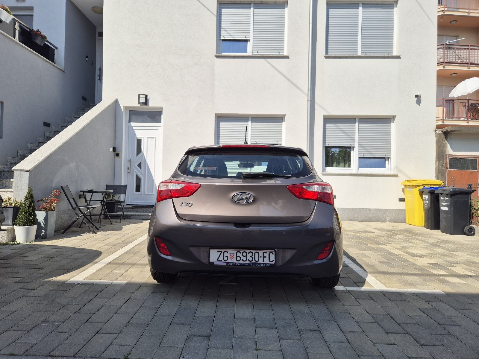 Hyundai i30 1,4 CRDi reg 02/26, veliki servis, zimske gume, 1. vlasnik, fotografija 5