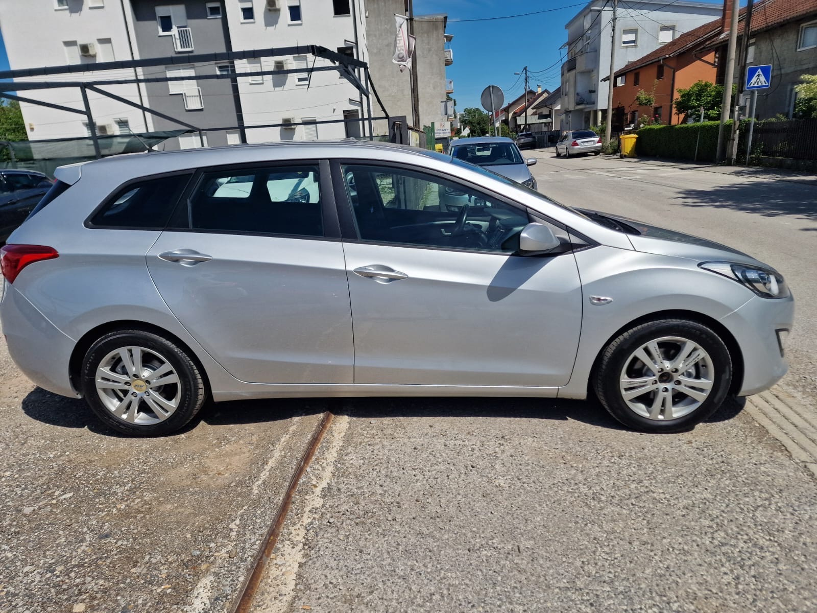 Hyundai i30 1,4 CRDi / REG 1 GOD !!, fotografija 2