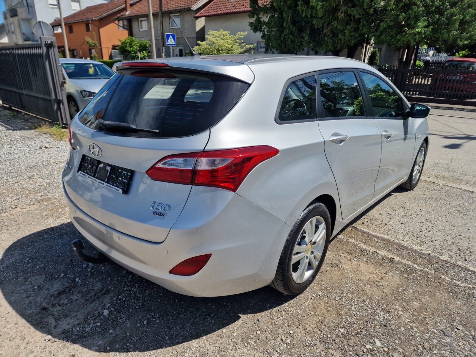 Hyundai i30 1,4 CRDi / REG 1 GOD !!, fotografija 5