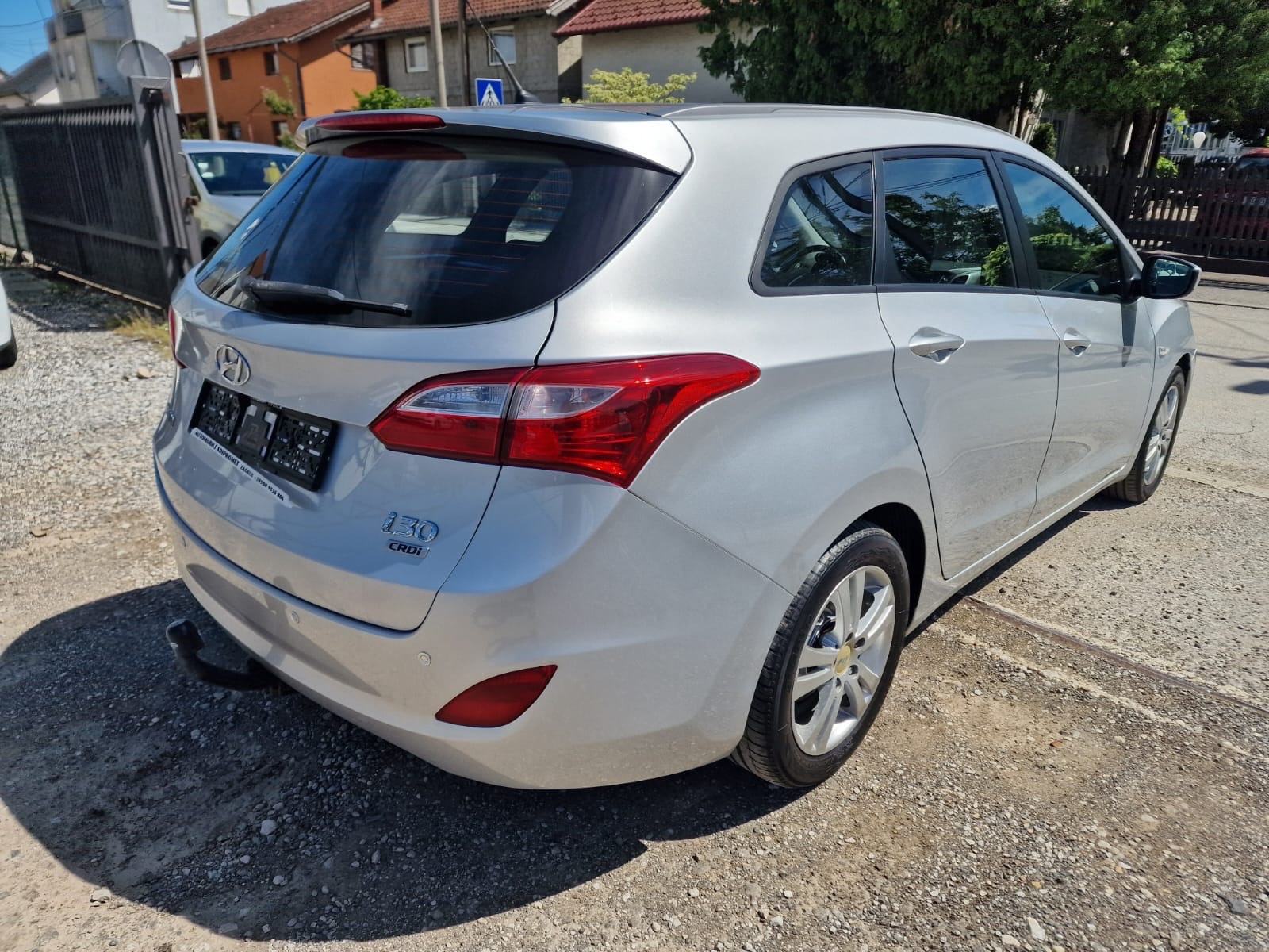 Hyundai i30 1,4 CRDi / REG 1 GOD !!, fotografija 6