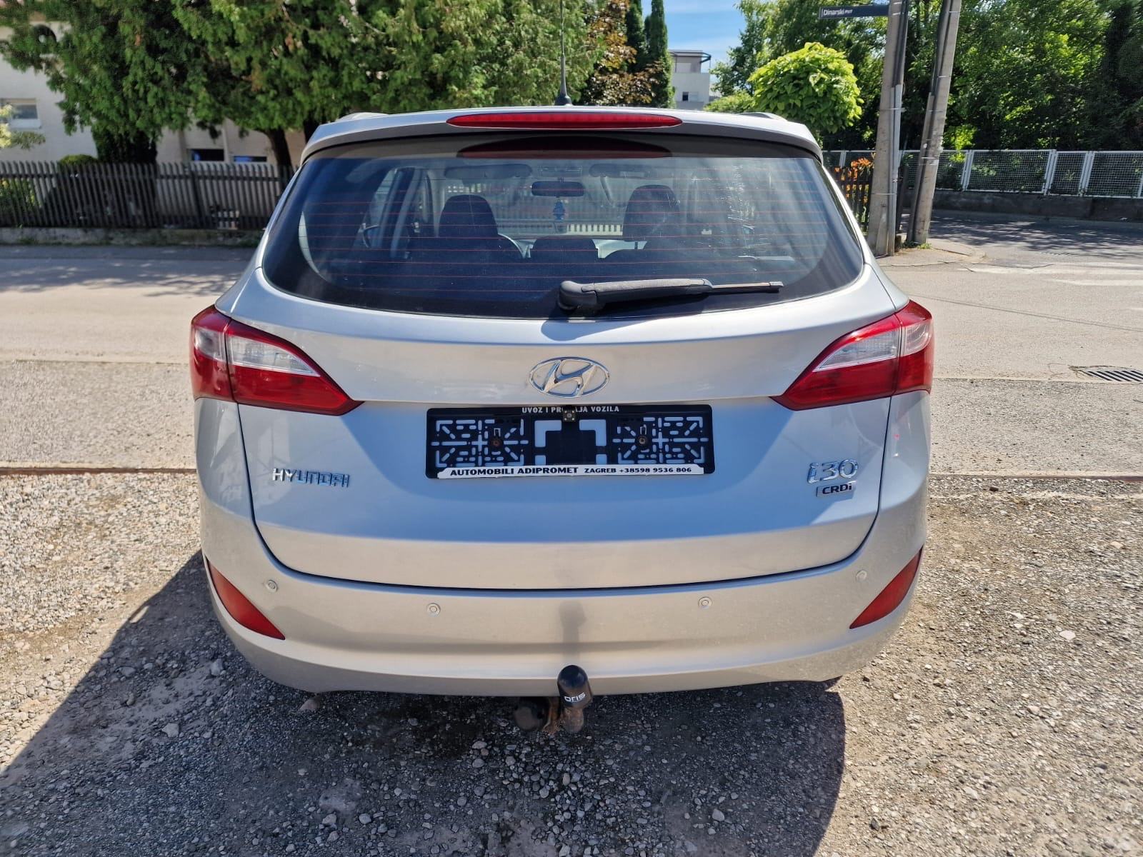 Hyundai i30 1,4 CRDi / REG 1 GOD !!, fotografija 8
