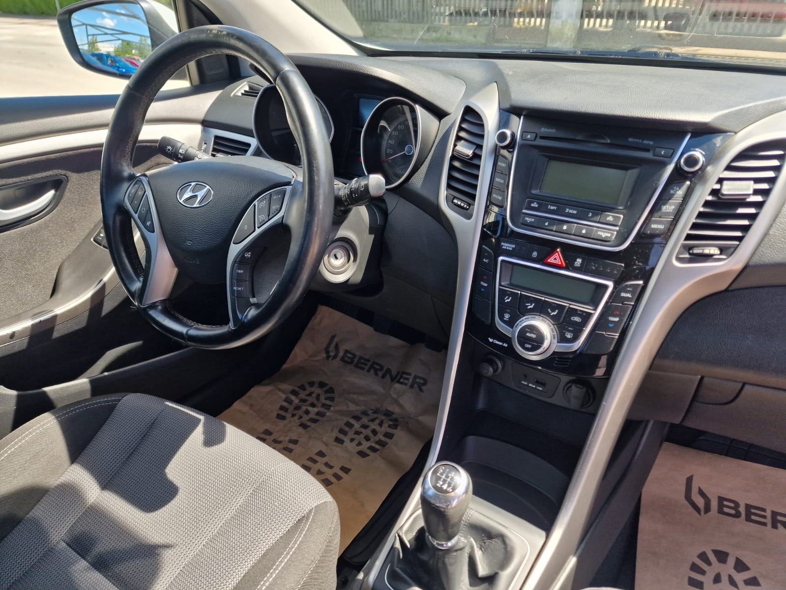 Hyundai i30 1,4 CRDi / REG 1 GOD !!, fotografija 10