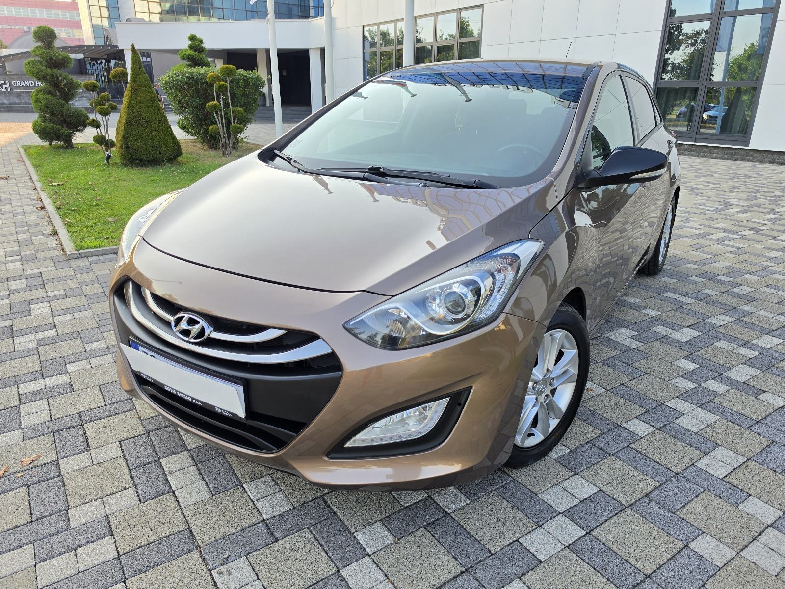 Hyundai i30 1,4 CRDi **STYLE**DIG.KLIMA**ALU**SERVISNA**REG 1 GOD**, fotografija 2