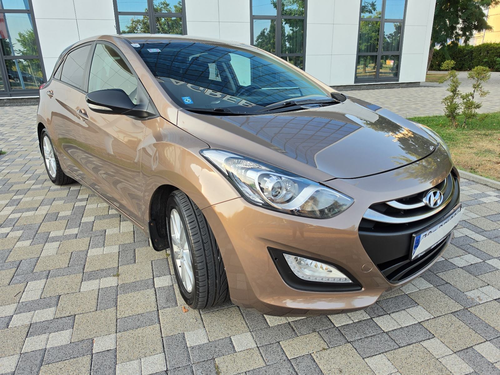 Hyundai i30 1,4 CRDi **STYLE**DIG.KLIMA**ALU**SERVISNA**REG 1 GOD**, fotografija 14