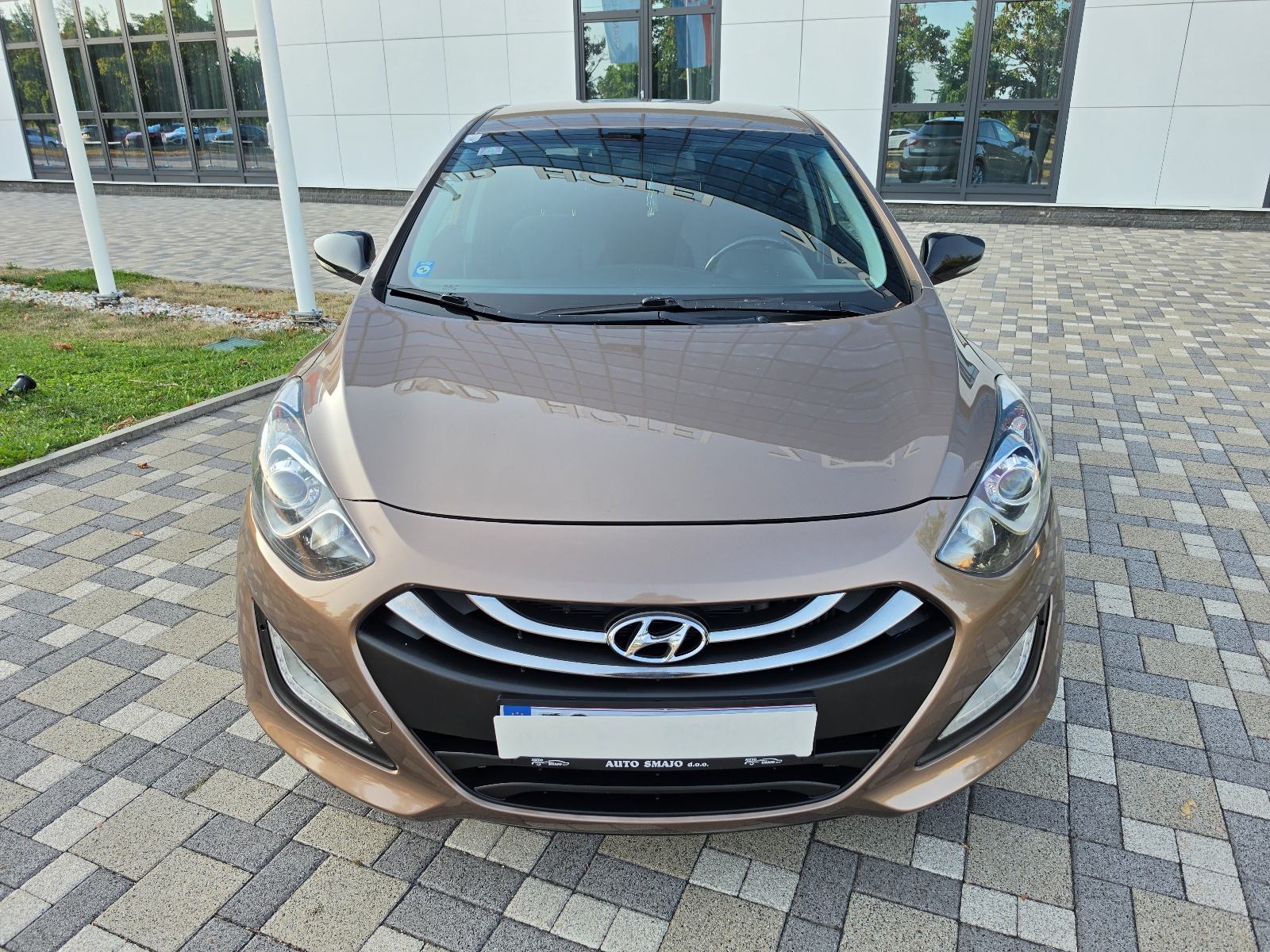 Hyundai i30 1,4 CRDi **STYLE**DIG.KLIMA**ALU**SERVISNA**REG 1 GOD**, fotografija 16