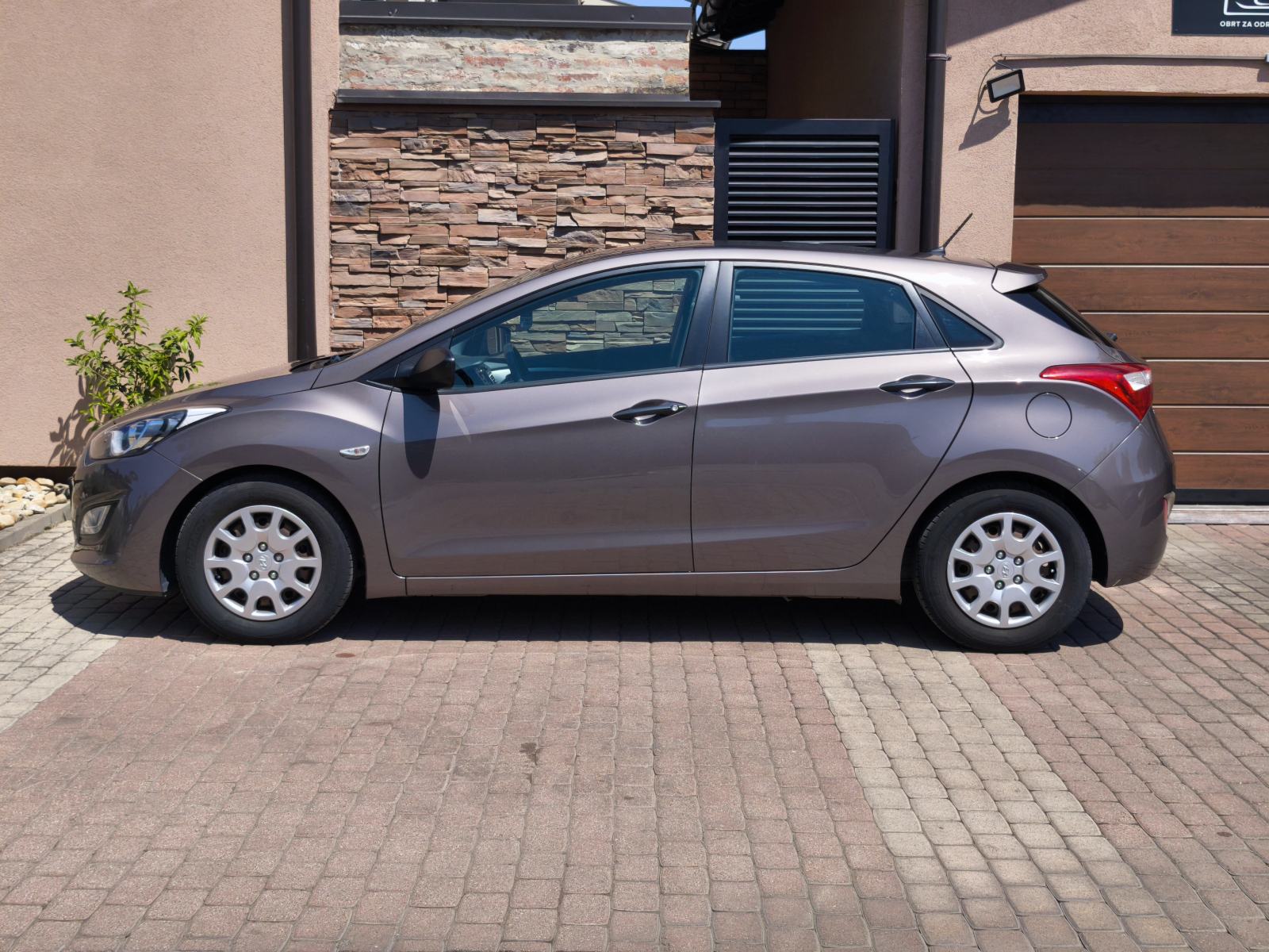 Hyundai i30 1,4 HR Auto, fotografija 7