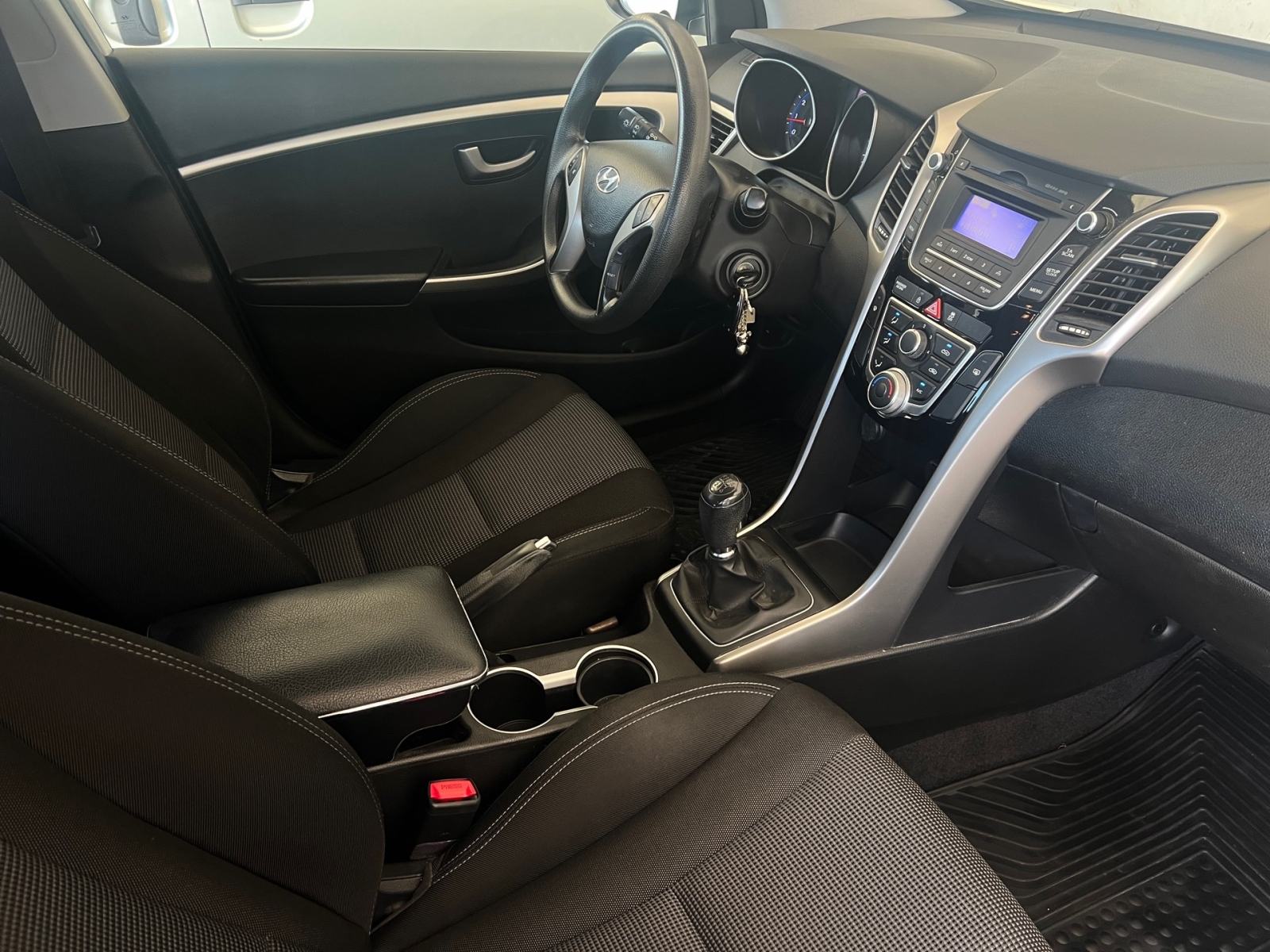 Hyundai i30 1.4 iStart | REG. 10/2026. | 6 brzina | HR Auto, fotografija 12