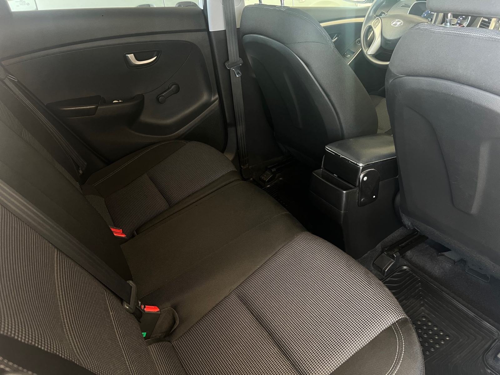 Hyundai i30 1.4 iStart | REG. 10/2026. | 6 brzina | HR Auto, fotografija 13