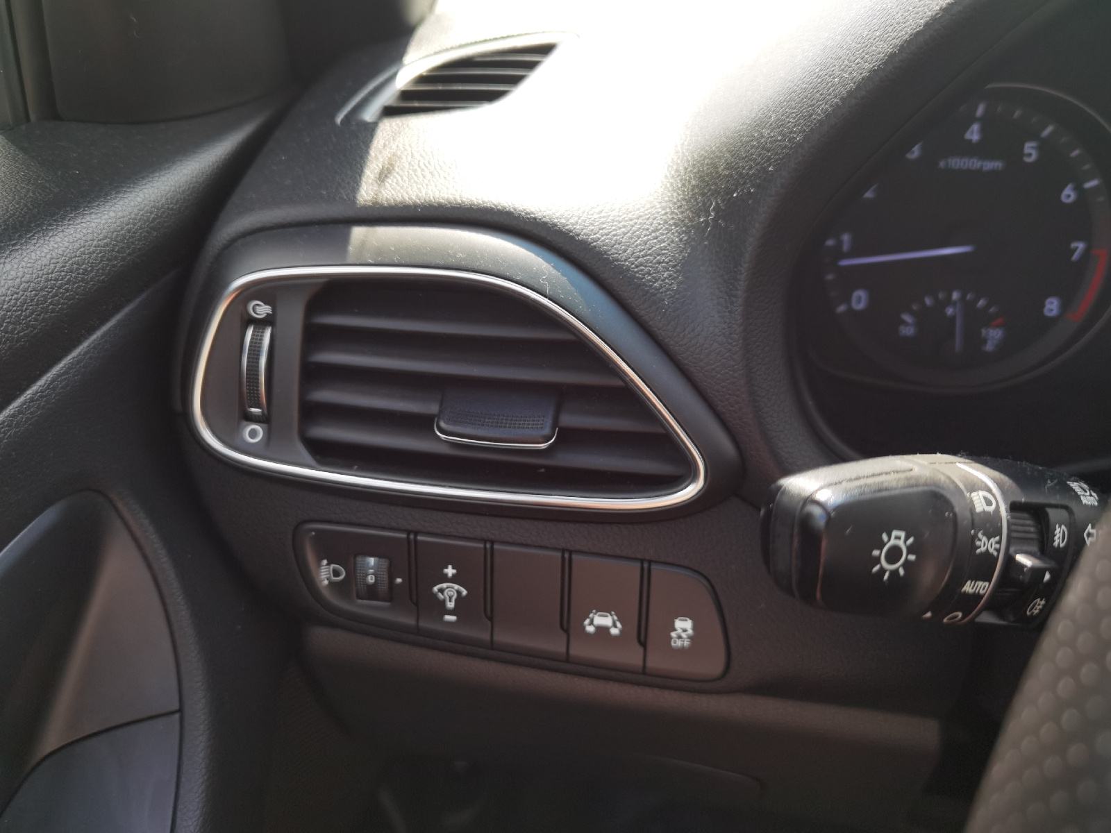 Hyundai i30 1,4, fotografija 6