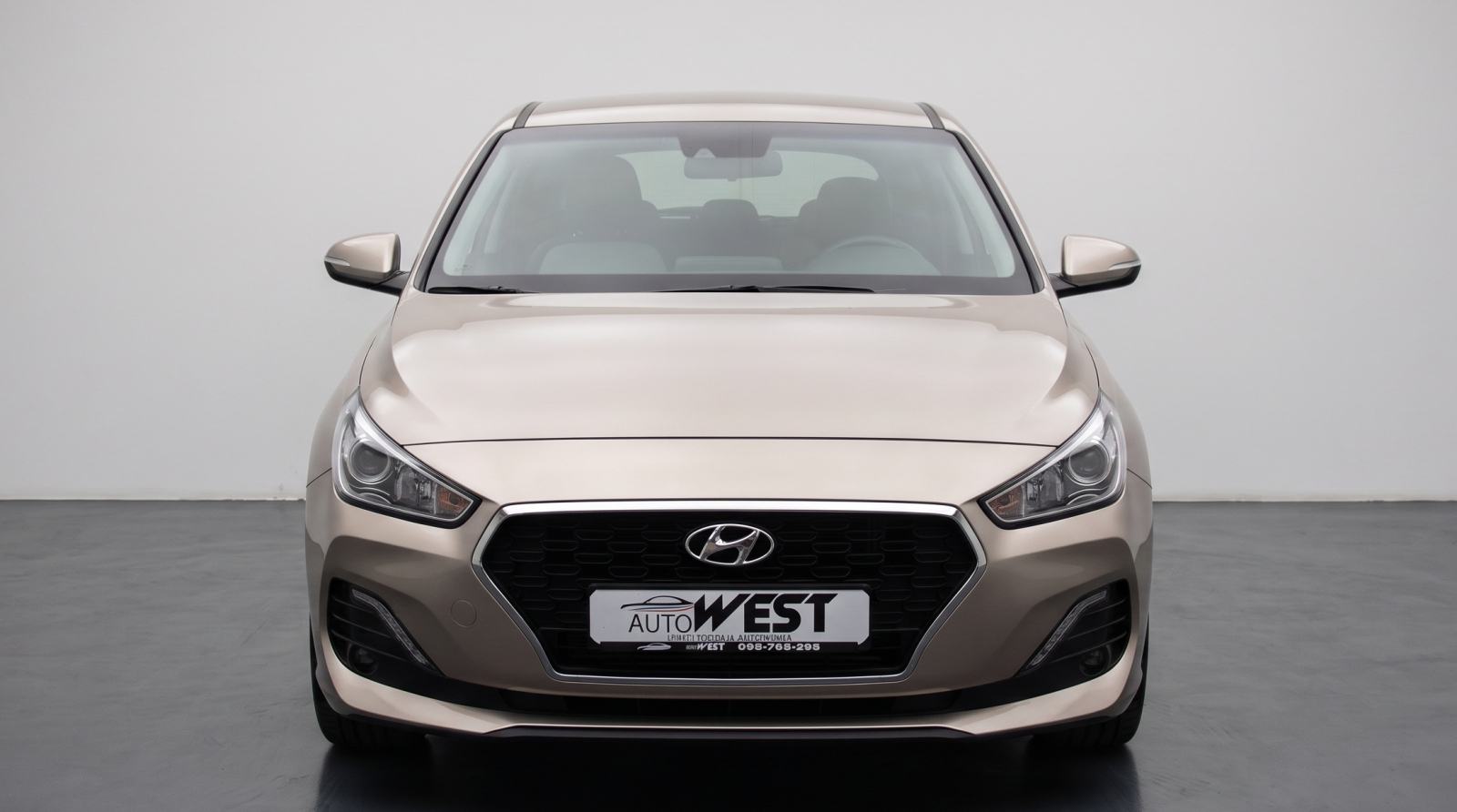 Hyundai i30 1,4 T-GDI PREMIUM SAMO 50000 KM KAO NOV!!!, fotografija 2