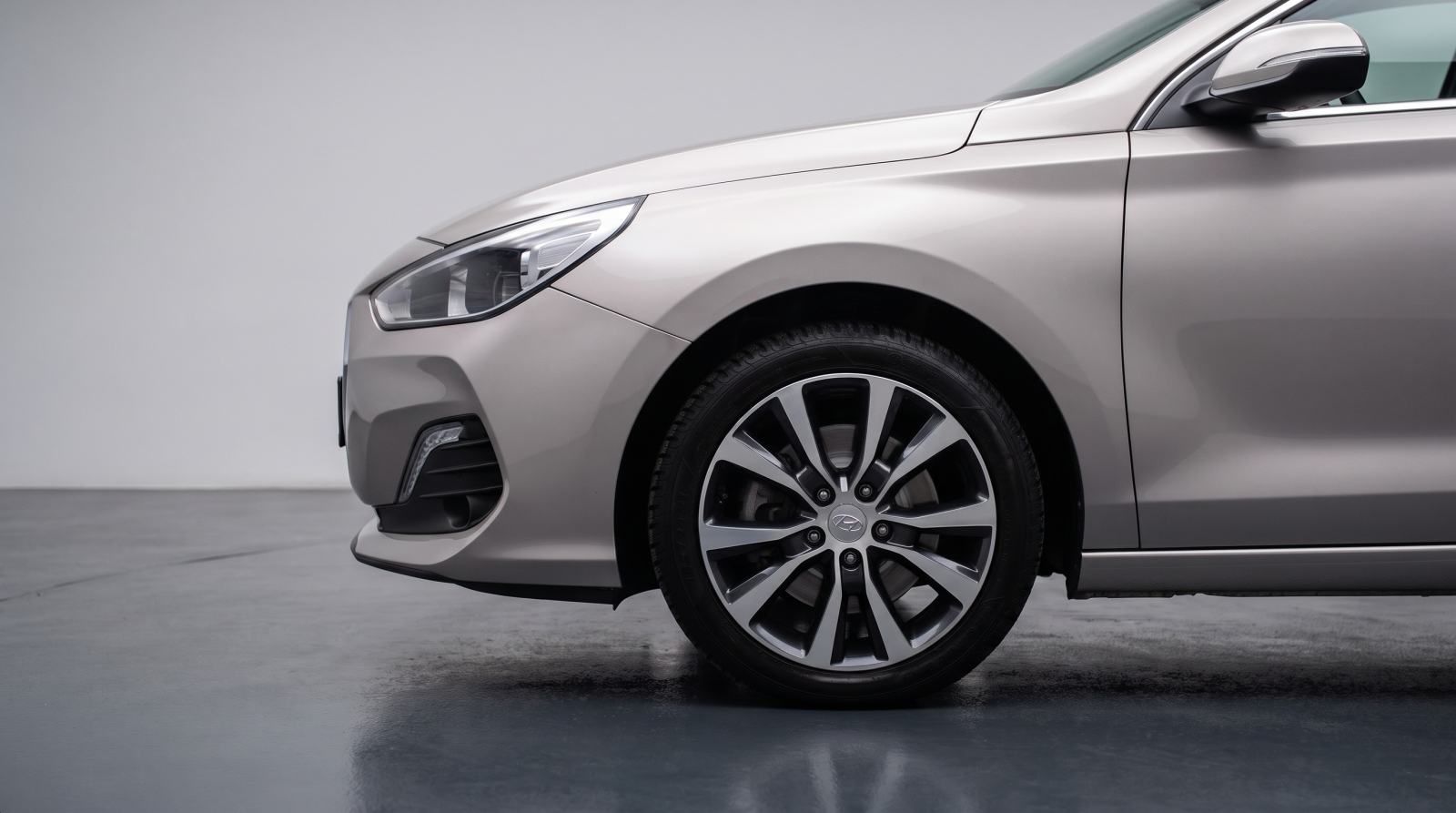 Hyundai i30 1,4 T-GDI PREMIUM SAMO 50000 KM KAO NOV!!!, fotografija 9