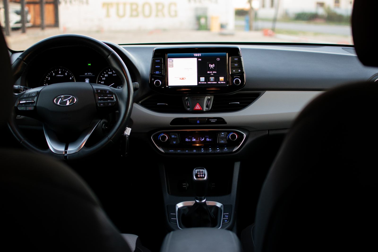 Hyundai i30 1,4 T-GDI PREMIUM SAMO 50000 KM KAO NOV!!!, fotografija 14