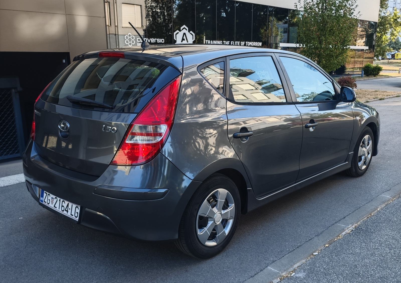 Hyundai i30 1,4 , Vlasnik, samo 146.000 km, fotografija 6