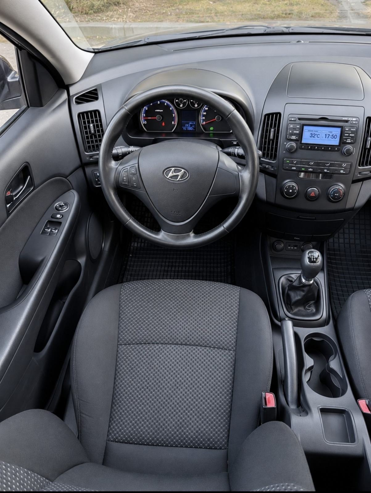 Hyundai i30 1,4 , Vlasnik, samo 146.000 km, fotografija 8