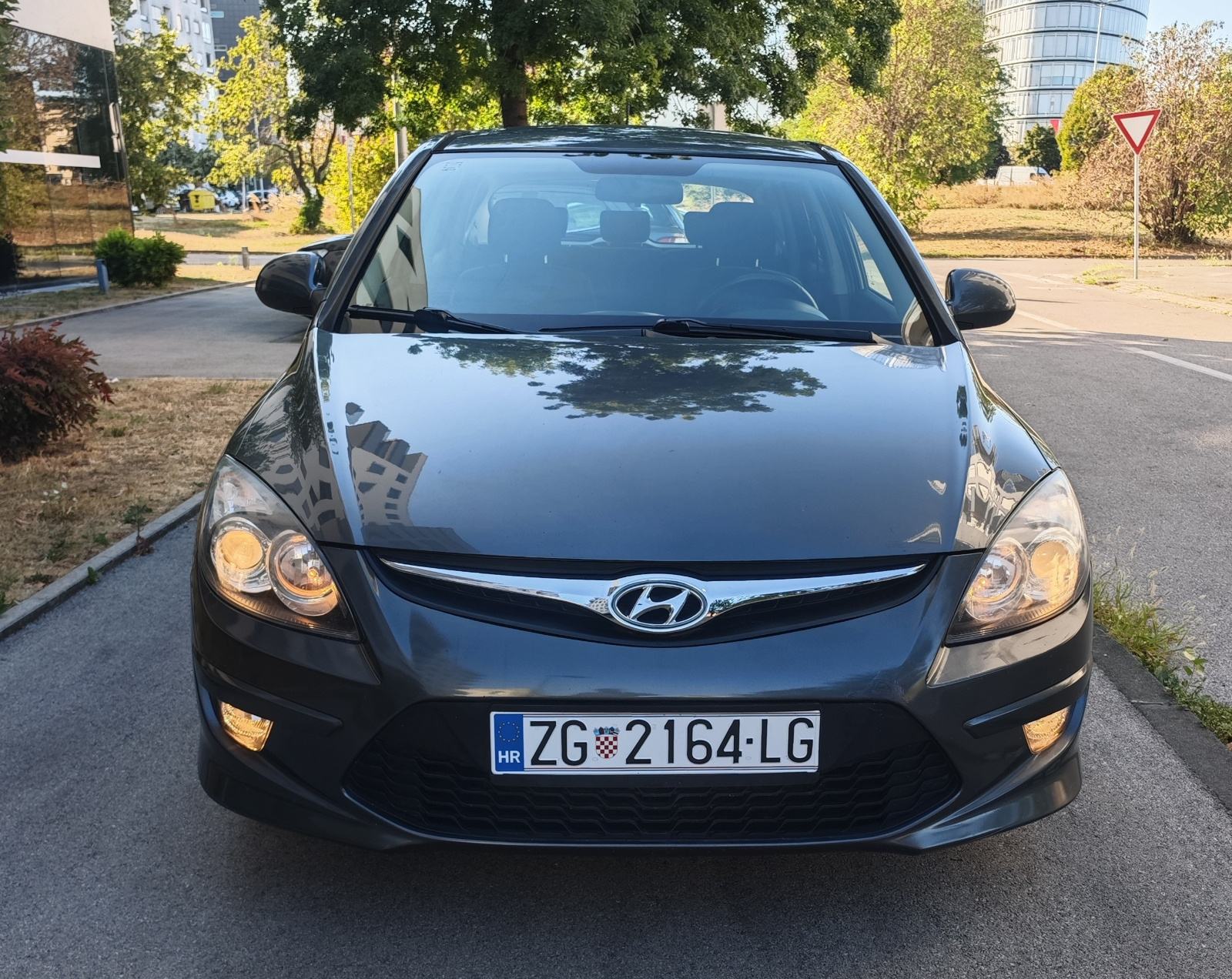 Hyundai i30 1,4 , Vlasnik, samo 146.000 km, fotografija 19