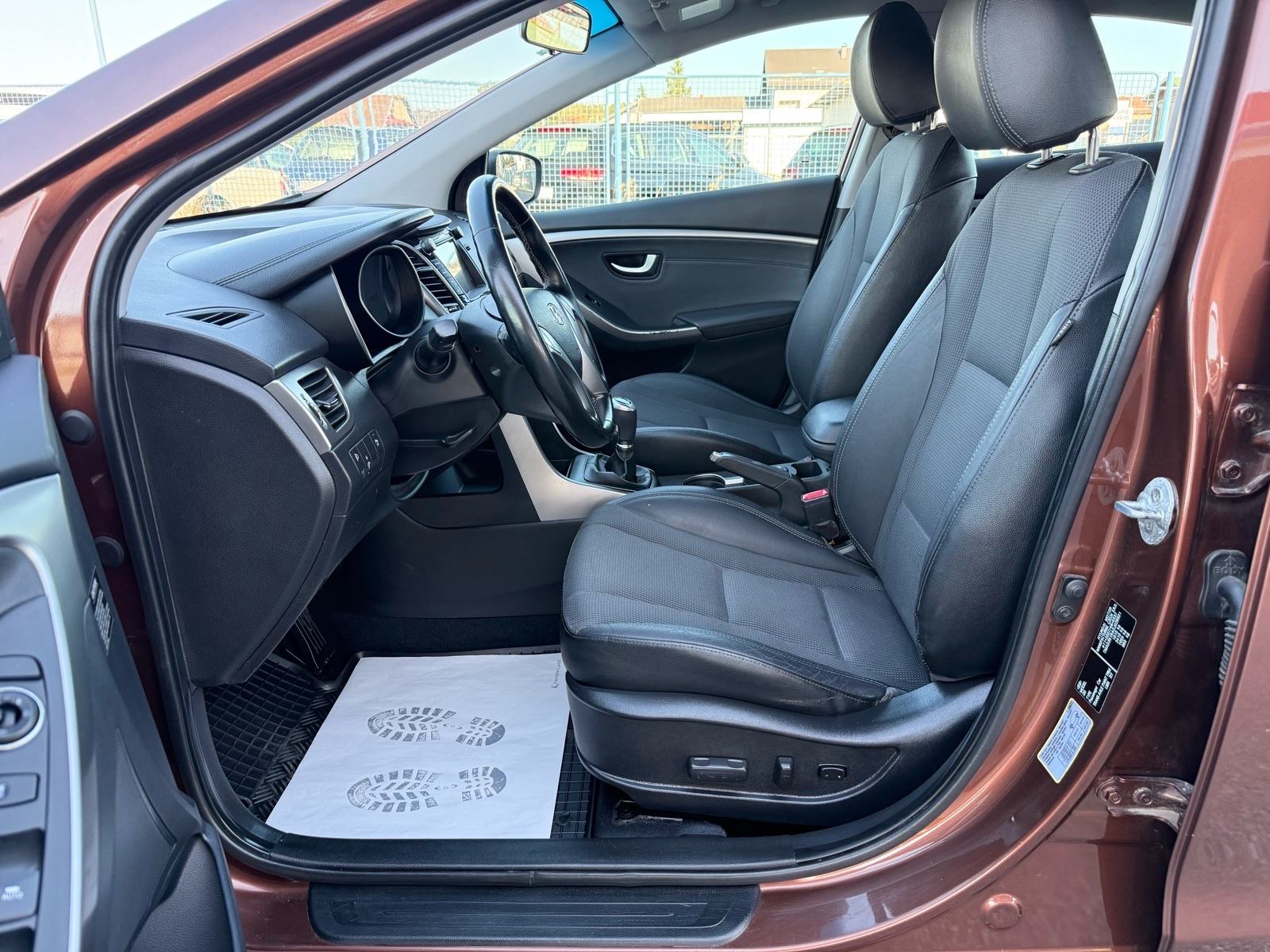 *HYUNDAI I30 1.4CRDI Style Premium, fotografija 16