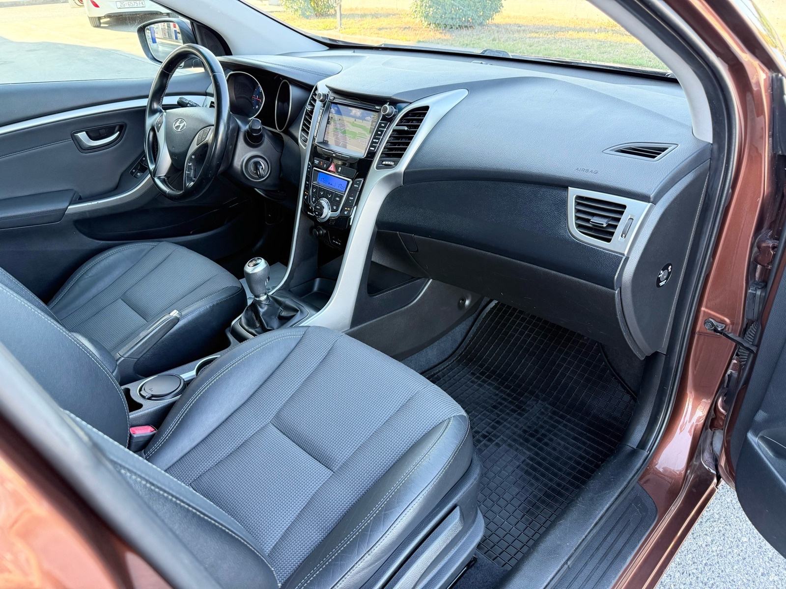 *HYUNDAI I30 1.4CRDI Style Premium, fotografija 15