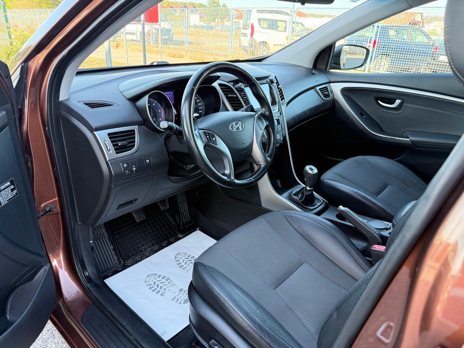 *HYUNDAI I30 1.4CRDI Style Premium, fotografija 14
