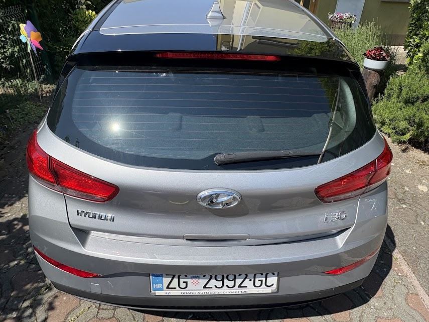Hyundai i30 1,5 DPI 1 vlasnica, benzin, 61000km, reg.do 6/2027., fotografija 5