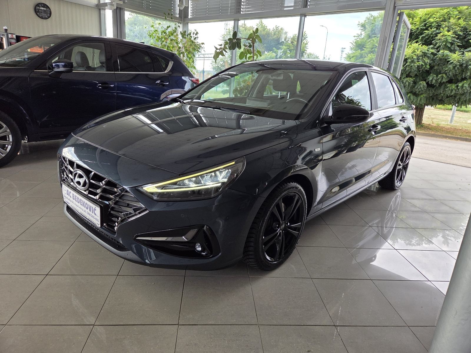 Hyundai i30 1,5 T-GDI AT NAVI KAMERA LED SERVISNA, fotografija 3