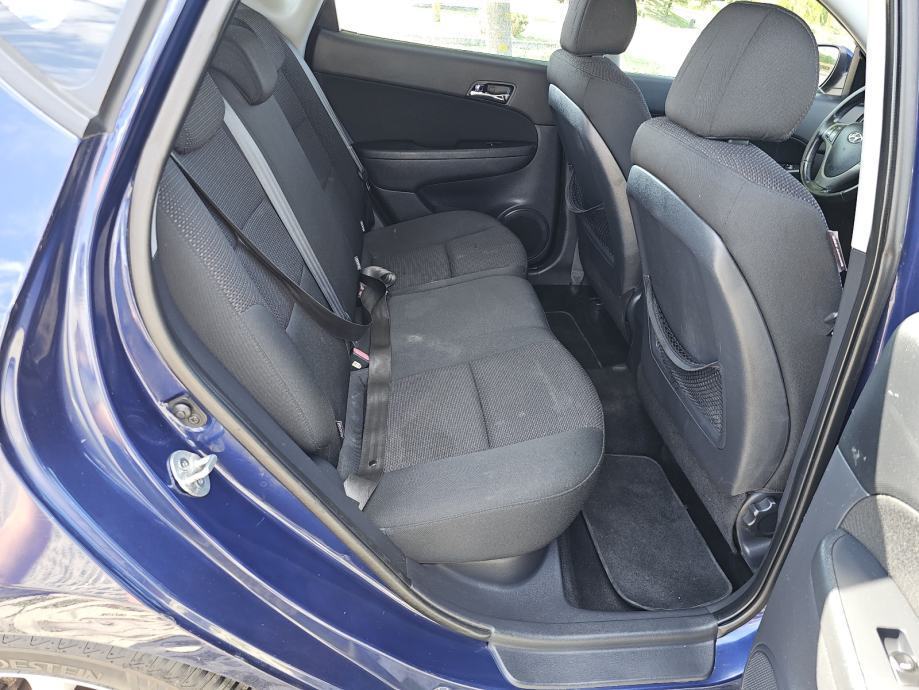 Hyundai i30 1,6 16V, fotografija 8