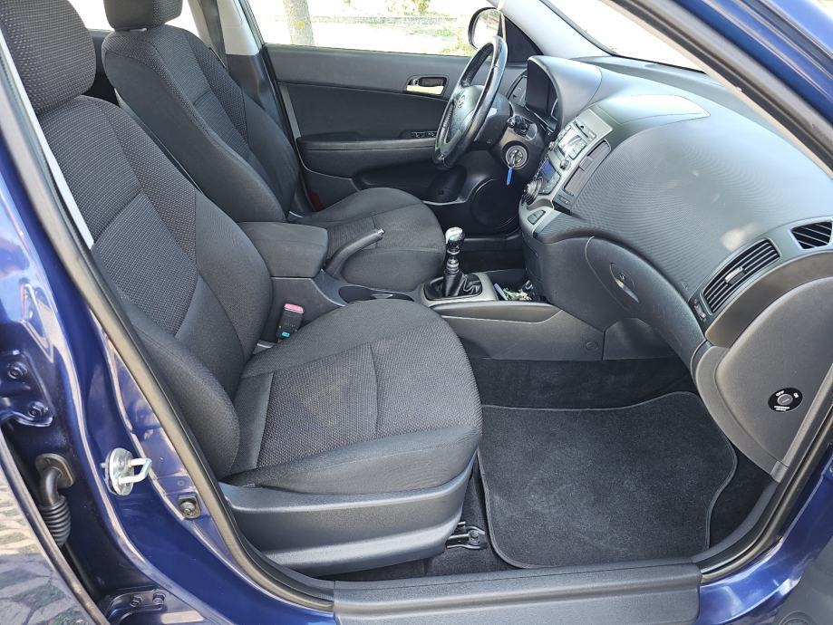 Hyundai i30 1,6 16V, fotografija 12