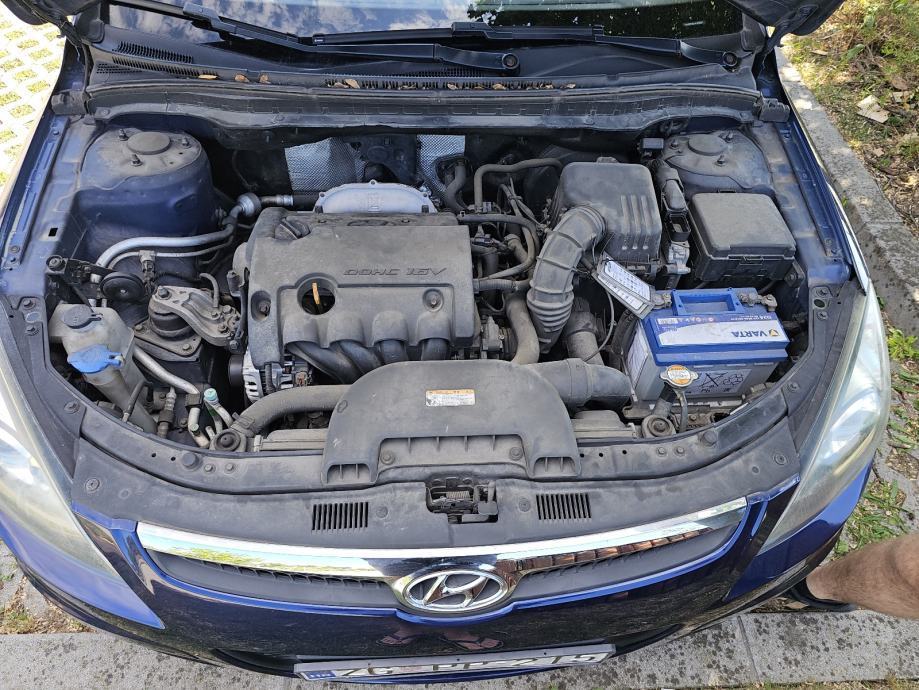 Hyundai i30 1,6 16V, fotografija 14