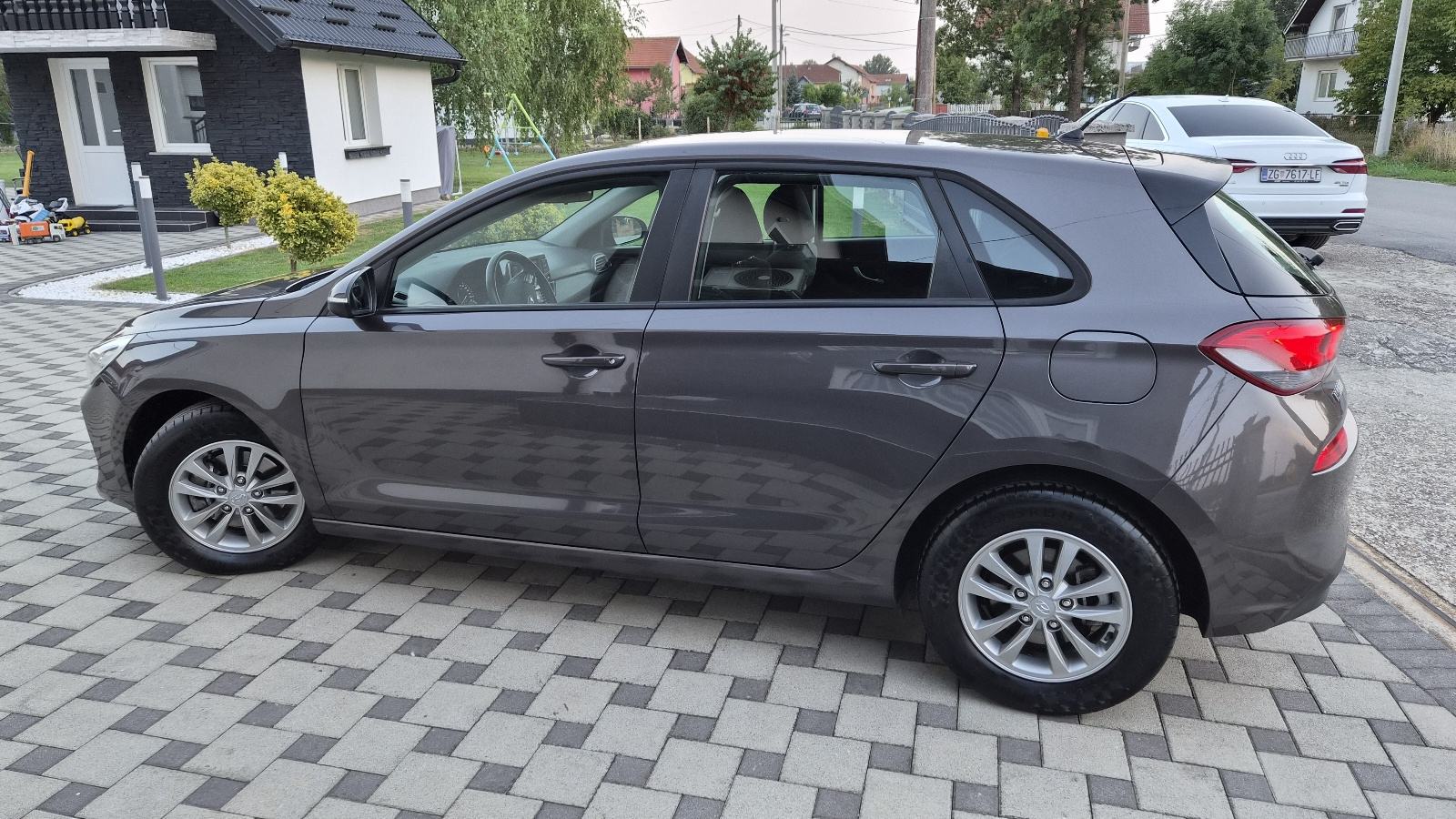 Hyundai i30 1,6 CRDi - 1.VLASNIK - NIJE UVOZ - KAO NOV -, fotografija 3