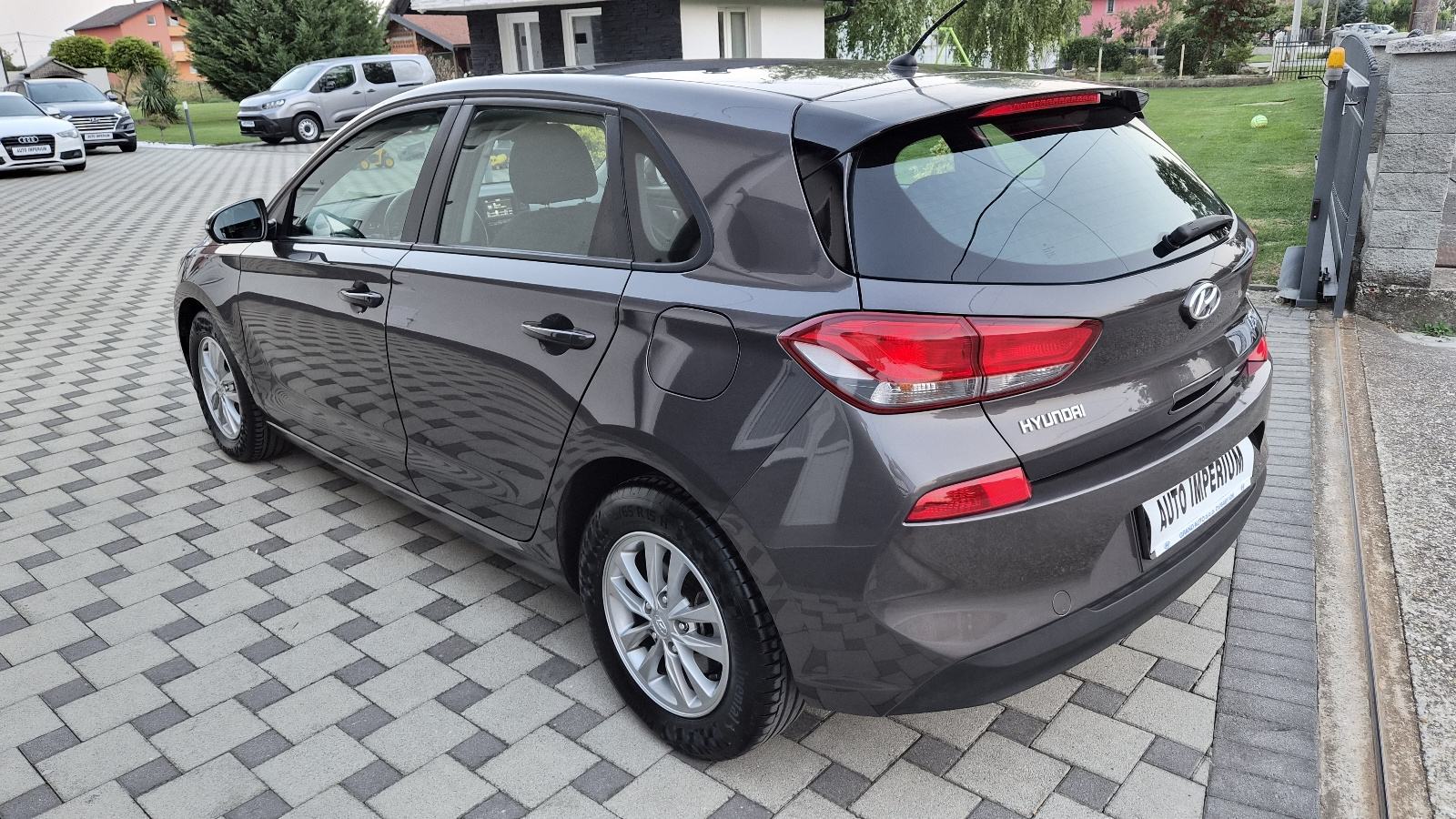 Hyundai i30 1,6 CRDi - 1.VLASNIK - NIJE UVOZ - KAO NOV -, fotografija 10